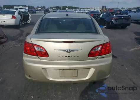 2010 Chrysler Sebring Touring z USA, uszkodzony, nr VIN 1C3CC4FBXAN222557